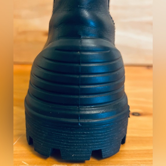 ECCO Women's Tredtray Black Leather Chelsea Boot! - Picture 9 of 15